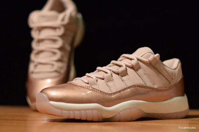 11 Air Low GS Gold Jordan Rose AH7860-105 1116